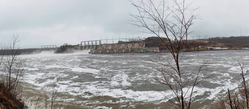 How run-of-the-river stations work during the spring freshet